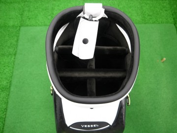 VESSEL(ベゼル) PRIME Staffの人気色キャディバッグが入荷しま