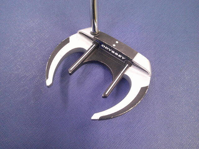 ODYSSEY パター WORKS VERSA SABERTOOTH