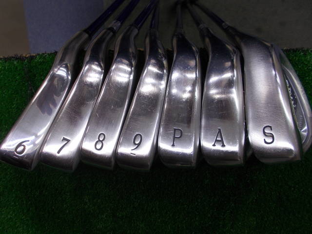 中古 XXIO (2024) ネイビー  7本アイアンセット ゴルフ用品