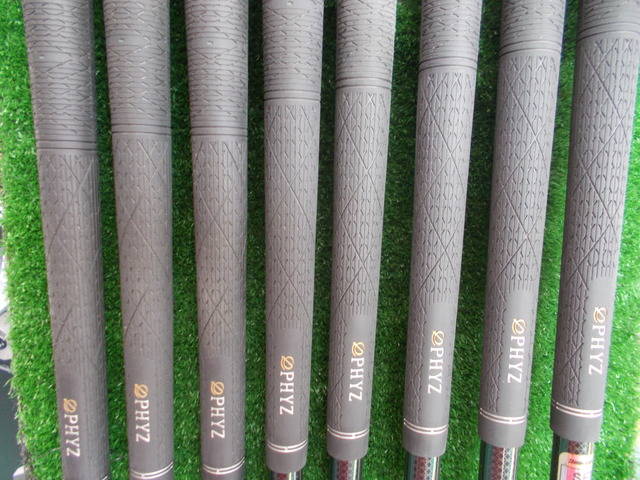 中古 TOURSTAGE PHYZ  8本アイアンセット ゴルフ用品