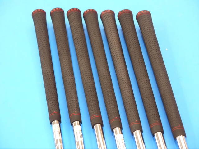 中古 ONOFF FORGED KURO (2022)  7本アイアンセット ゴルフ用品