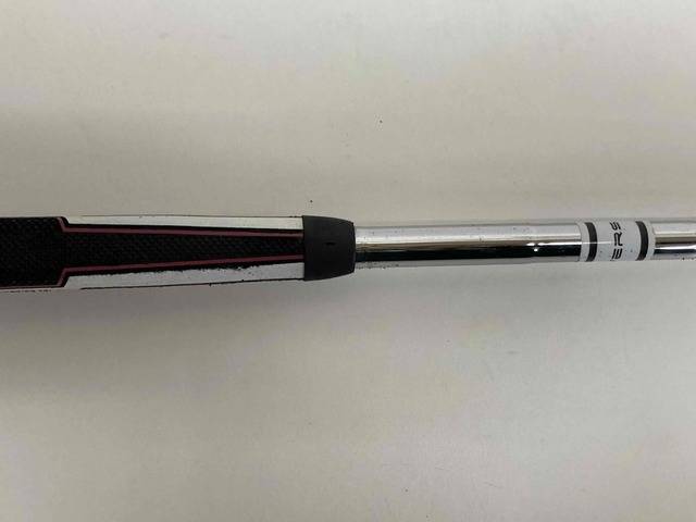 中古 VERSA #7 WHITE(ヴァーチカル)パター ゴルフ用品