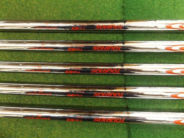 中古 ONOFF FORGED KURO (2024)  5本アイアンセット ゴルフ用品