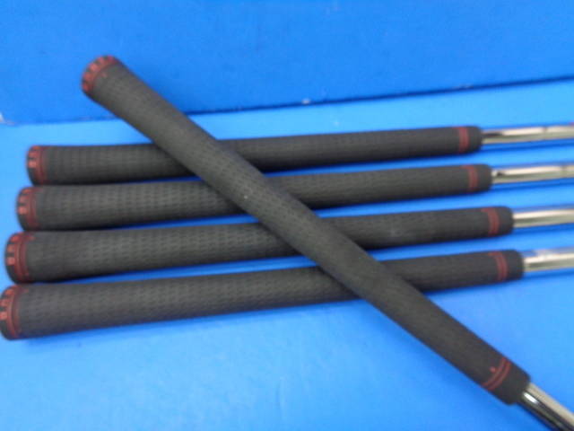 中古 ONOFF FORGED KURO (2024) 5本アイアンセット ゴルフ用品