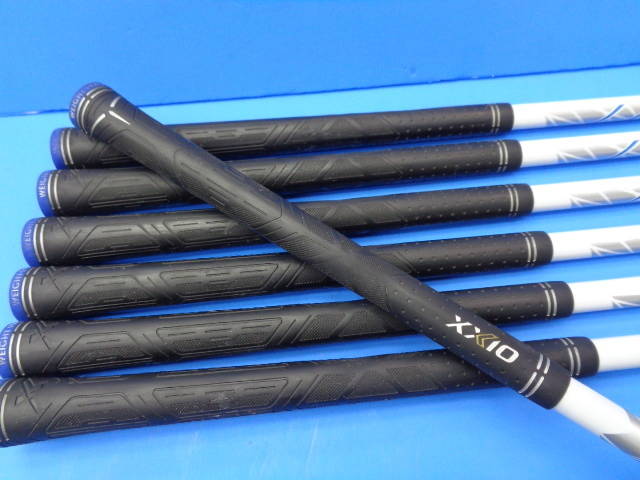 中古 XXIO (2022) ネイビー  7本アイアンセット ゴルフ用品