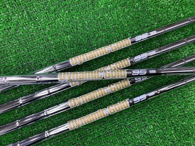 中古 ONOFF FORGED KURO (2024)  5本アイアンセット ゴルフ用品