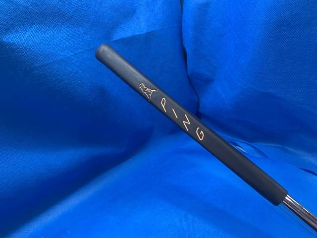 中古 VAULT 2.0 VOSS (プラチナム)パター ゴルフ用品