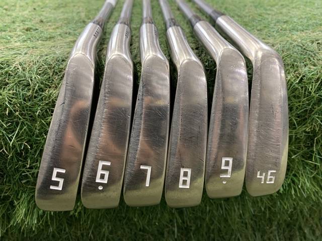 中古 ONOFF FORGED KURO (2017)  6本アイアンセット ゴルフ用品
