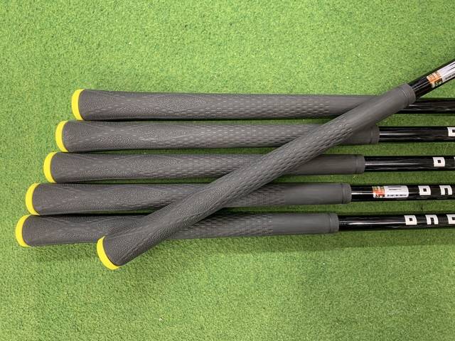 中古 ONOFF FORGED KURO (2017)  6本アイアンセット ゴルフ用品