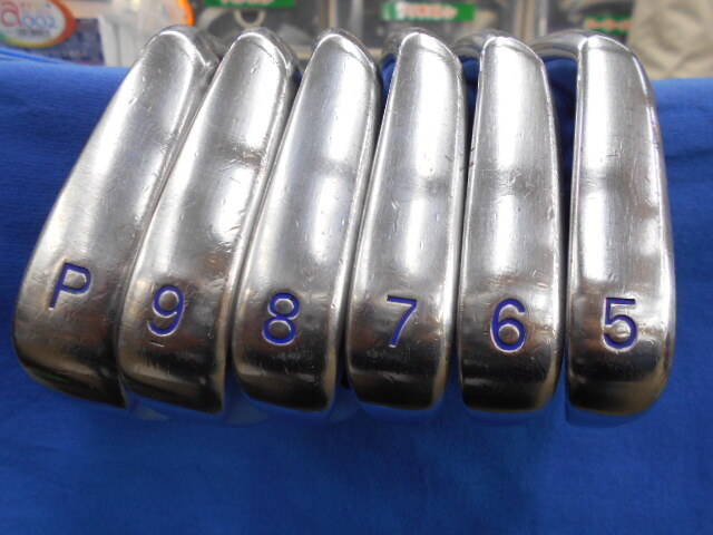 AKIRA PRODUCTS 中古ゴルフ