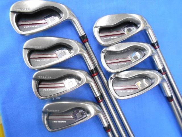 中古 ONOFF AKA (2018)  7本アイアンセット ゴルフ用品