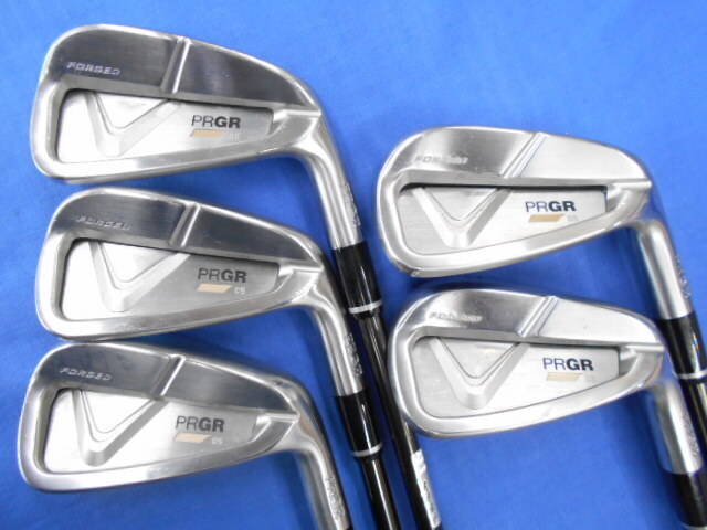 中古 PRGR 05 (2023)  5本アイアンセット ゴルフ用品