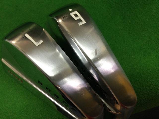中古 ONOFF FORGED KURO (2020) 5本アイアンセット ゴルフ用品