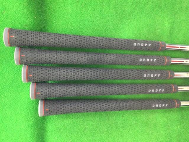 中古 ONOFF FORGED KURO (2020) 5本アイアンセット ゴルフ用品