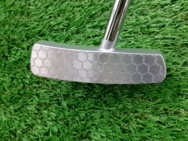 Muziik パター On The Screw 7122 MILLED センターシャフト