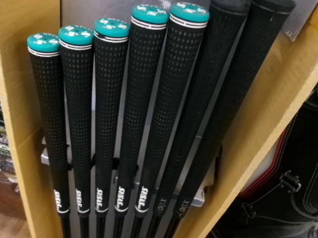 中古 XXIO (2008)  7本アイアンセット ゴルフ用品