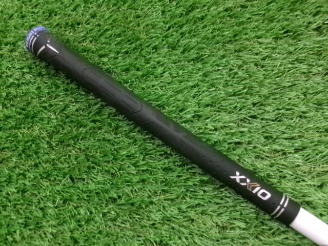 中古 XXIO (2022) ネイビー  9.5°ドライバー ゴルフ用品