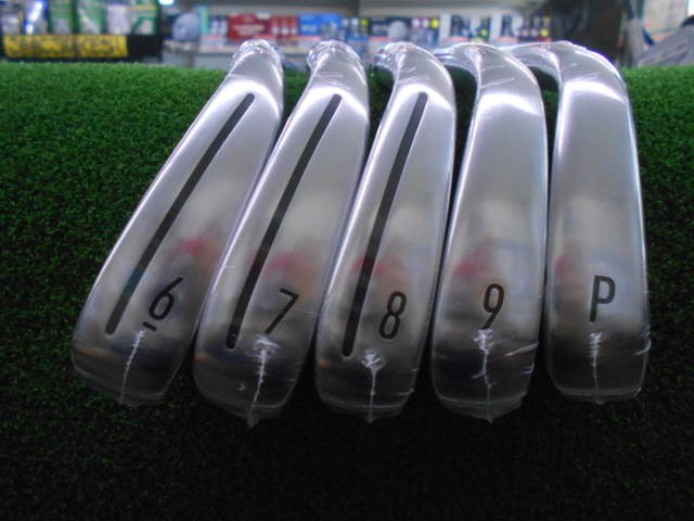 TaylorMade アイアンセット Qi 5本