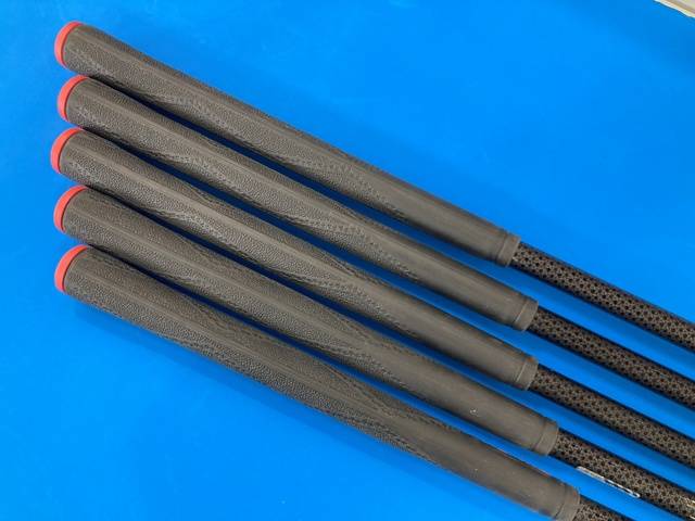 中古 ONOFF FORGED KURO (2020) 5本アイアンセット ゴルフ用品