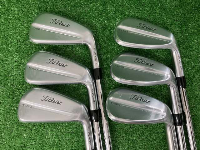 中古ゴルフ Titleist アイアンセットの写真
