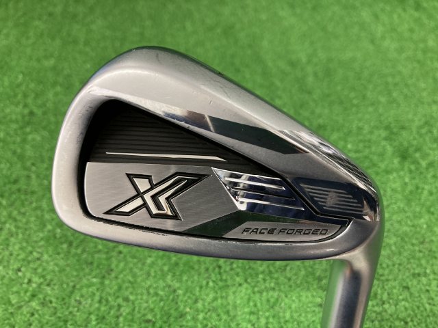 中古ゴルフ ゼクシオX2024 7I 28.5°の写真