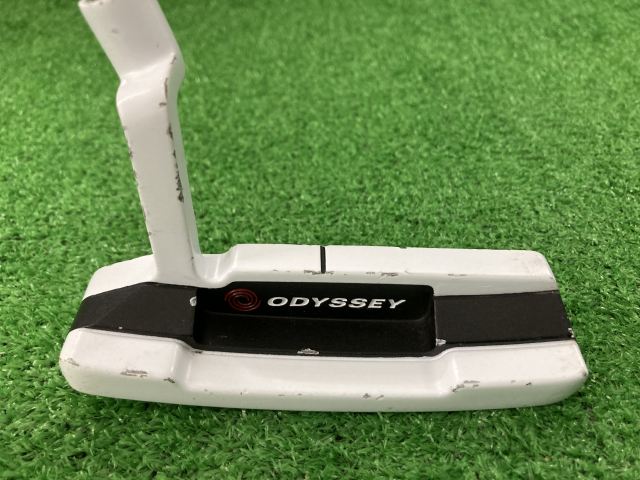 中古 VERSA #1 WHITE 縦型パター ゴルフ用品