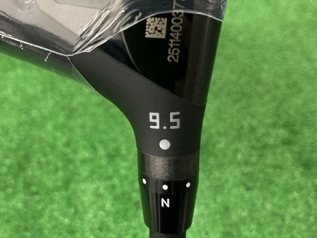 中古 ONOFF KURO 2026 9.5°ドライバー ゴルフ用品