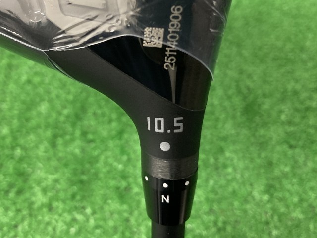 中古 ONOFF KURO 2026 10.5°ドライバー ゴルフ用品