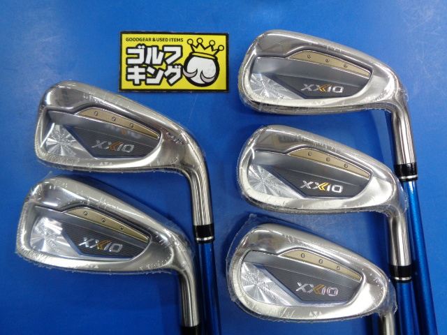 中古ゴルフ ゼクシオ2024 Navy 5本の写真