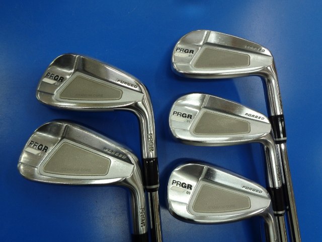 中古ゴルフ PRGR 01 5本の写真