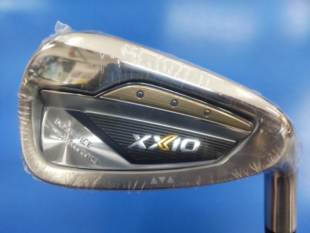 中古ゴルフ ゼクシオ2024 Navy 7I 28°