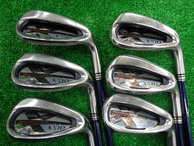 中古ゴルフ ゼクシオ2018 Navy 6本の写真