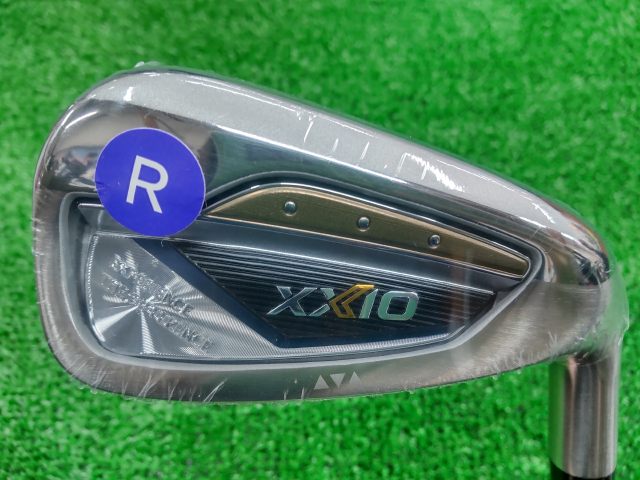 中古ゴルフ ゼクシオ2024 Navy 6I 22°の写真