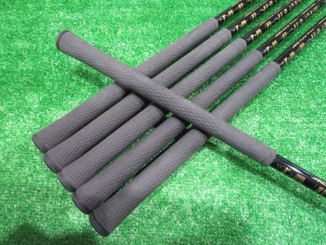 中古 アクセル GOLD PREMIUM 2024 6本アイアンセット ゴルフ用品