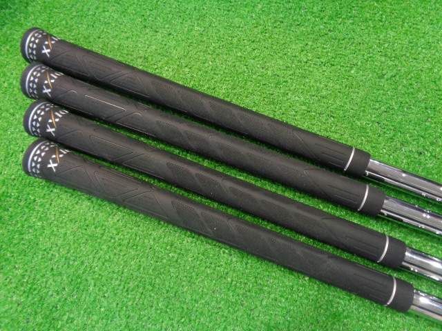 中古 ゼクシオCROSS 4本アイアンセット ゴルフ用品