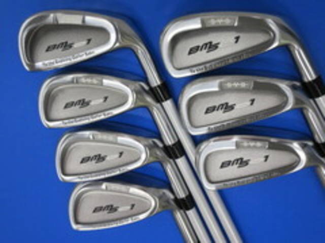 中古ゴルフ SYB アイアンセットの写真