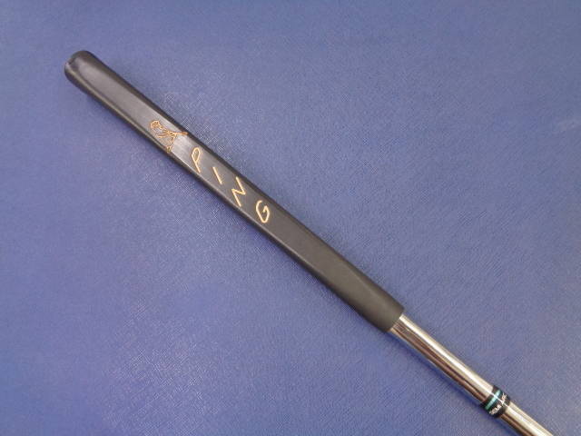 中古 VAULT 2.0 VOSS (プラチナム)パター ゴルフ用品