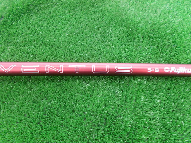 中古ゴルフ (Ｓ) VENTUS RED 2024 VeloCore+ 5 (キャロウェイ用スリーブ)の写真