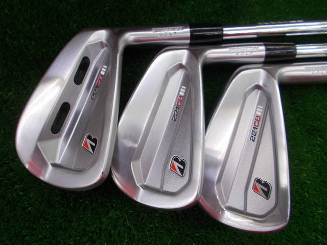 中古ゴルフ BRIDGESTONE 221CB  6本の写真