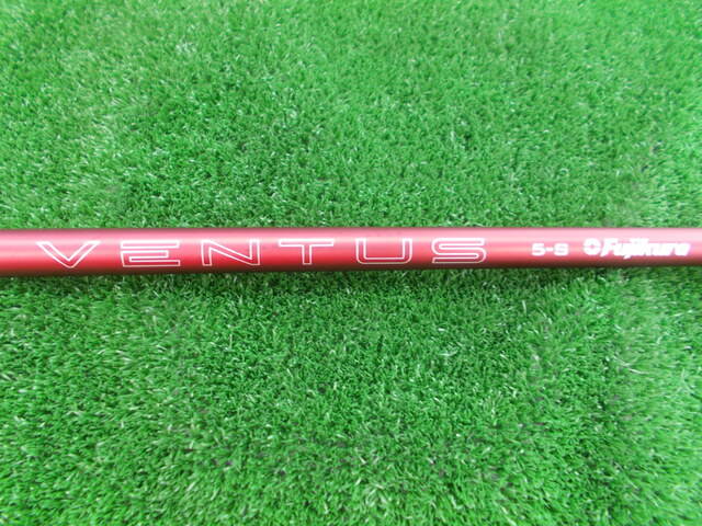 中古ゴルフ (Ｓ) VENTUS RED 2024 VeloCore+ 5 (テーラーメイド用スリーブ)の写真