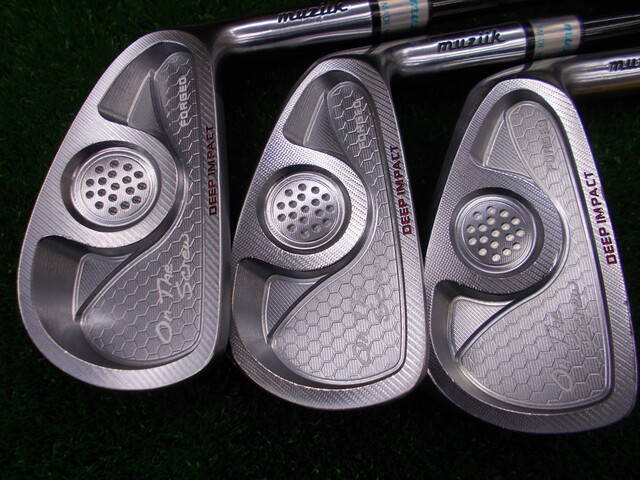 中古ゴルフ On The Screw Deep Impact Cavity  6本の写真
