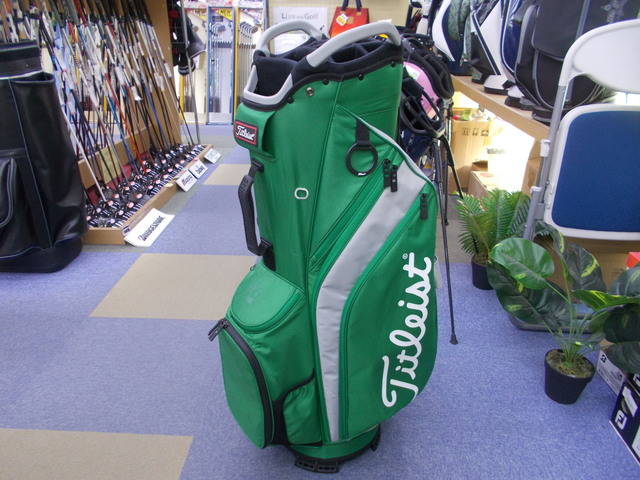 中古ゴルフ Titleist 中古キャディバッグの写真