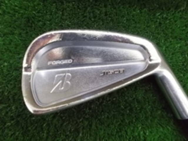 中古ゴルフ BRIDGESTONE アイアンセットの写真