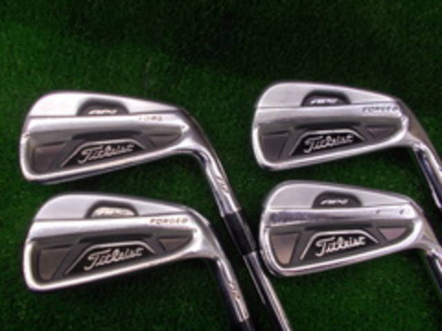 中古ゴルフ Titleist アイアンセットの写真