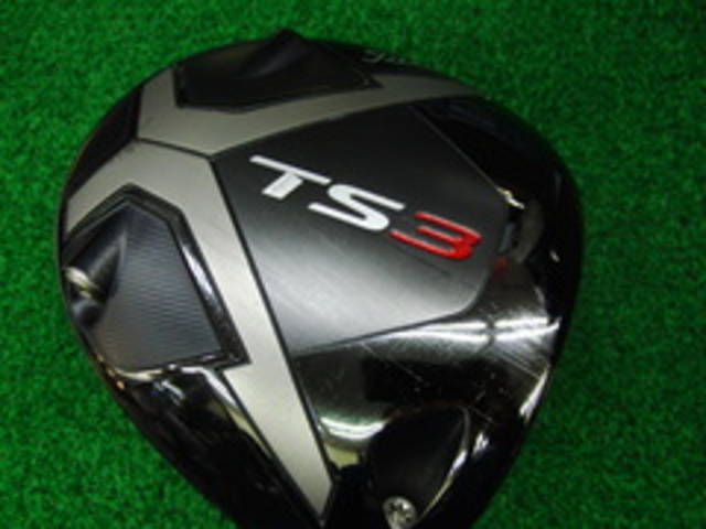 中古ゴルフ Titleist ドライバーの写真