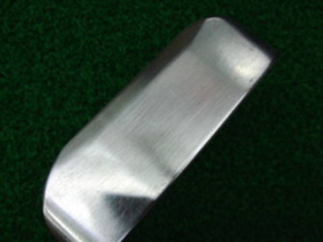 中古ゴルフ GOLD\'S FACTORY パターの写真