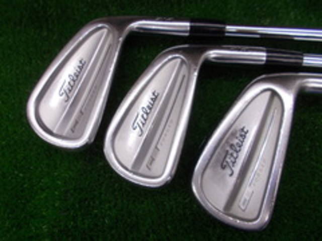 中古ゴルフ Titleist アイアンセットの写真