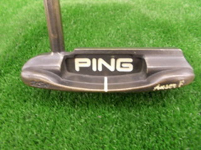 中古ゴルフ PING パターの写真