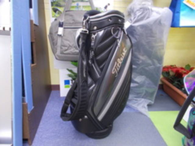 中古ゴルフ Titleist キャディバッグの写真