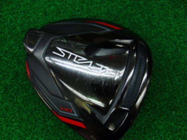 中古ゴルフ TaylorMade ドライバーの写真